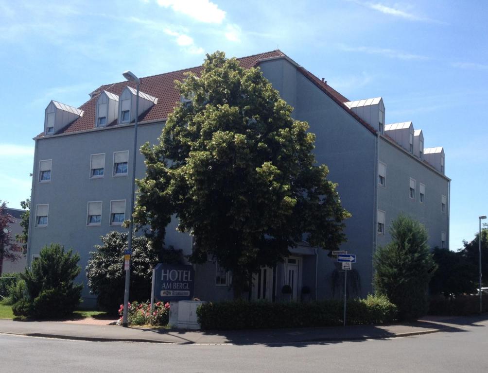 Hôtel Hotel am Bergl Berliner Platz 1 97424 Schweinfurt