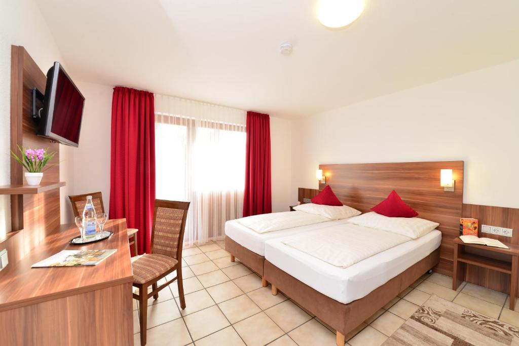 Hotel am Buchwald Jakobstraße 57-59, 73734 Esslingen am Neckar