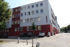 Hôtel Hotel am Charlottenplatz Plochinger Str.1 73730 Esslingen am Neckar Bade-Wurtemberg