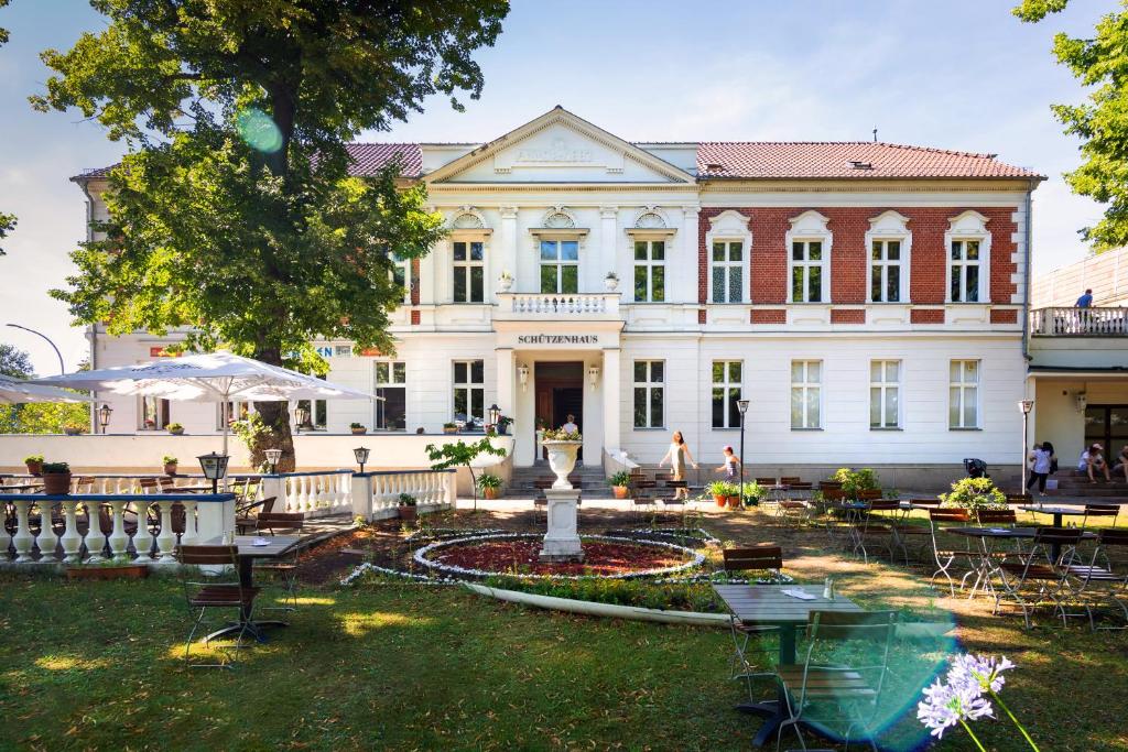 Hotel am Hain 35 Bahnhofstraße Im Schützenhaus, 15907 Lübben