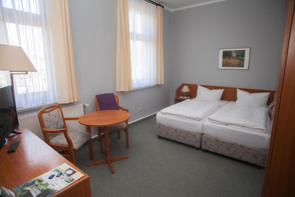 Hotel Am Kellerberg Wolfersdorf 18, 07646 Trockenborn-Wolfersdorf