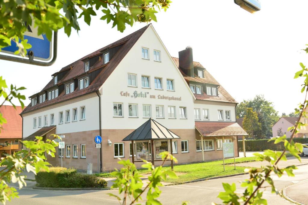 Hotel am Ludwigskanal Alte Salzstraße 12, 90530 Wendelstein