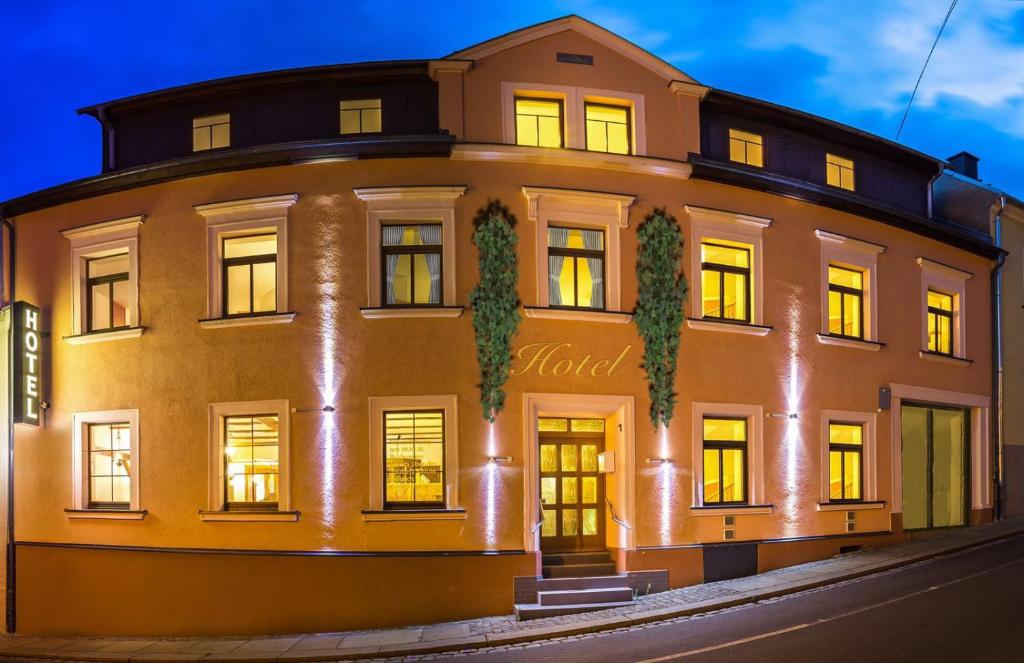 Hotel Am Markt Rathausstrasse 1, 09427 Ehrenfriedersdorf