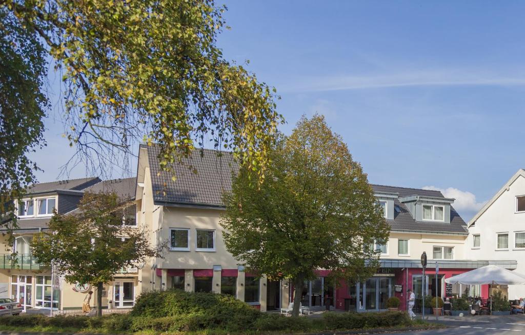 Hotel am Markt Garni - Aegidienberg Aegidiusplatz 1, 53604  Bad Honnef