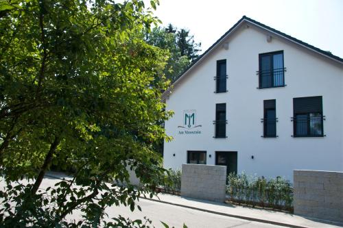 Hotel Am Moosrain Garni
