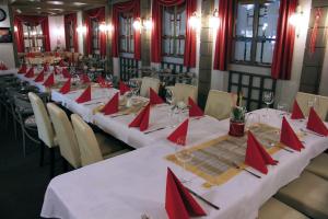 Hôtel Hotel am Schloss Neuenstein Hintere Straße 18-20 74632 Neuenstein Bade-Wurtemberg