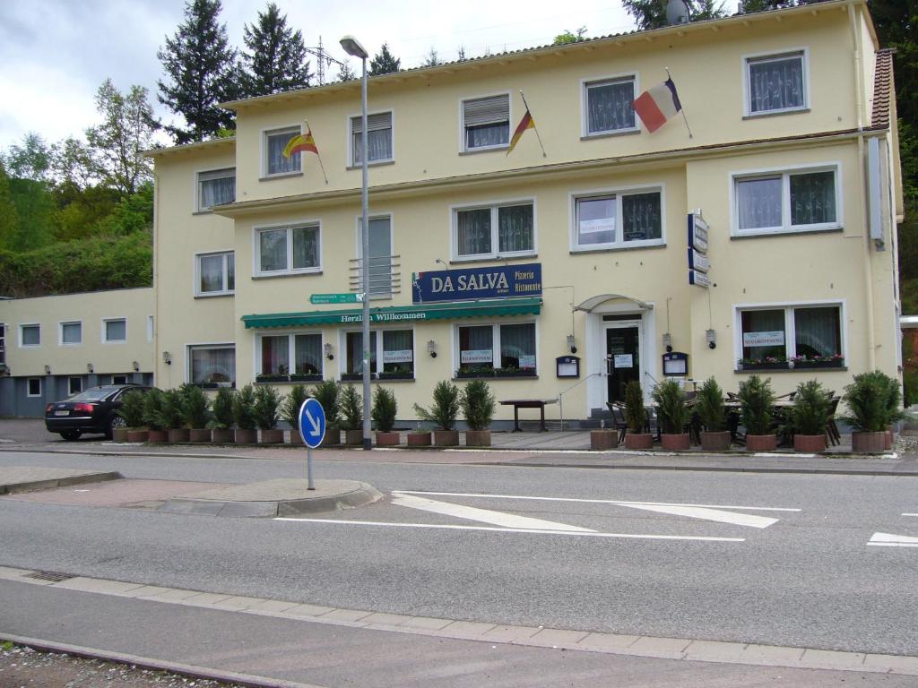 Hotel Am Wildpark Rittershofstr.66, 66386 Saint-Ingbert