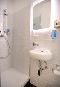 Hotel Apadana Frankfurt
