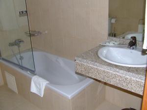 Hotel Apartamentos Geres Ribeiro