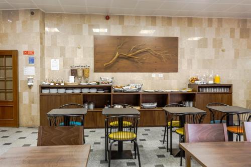 Hotel Arangues