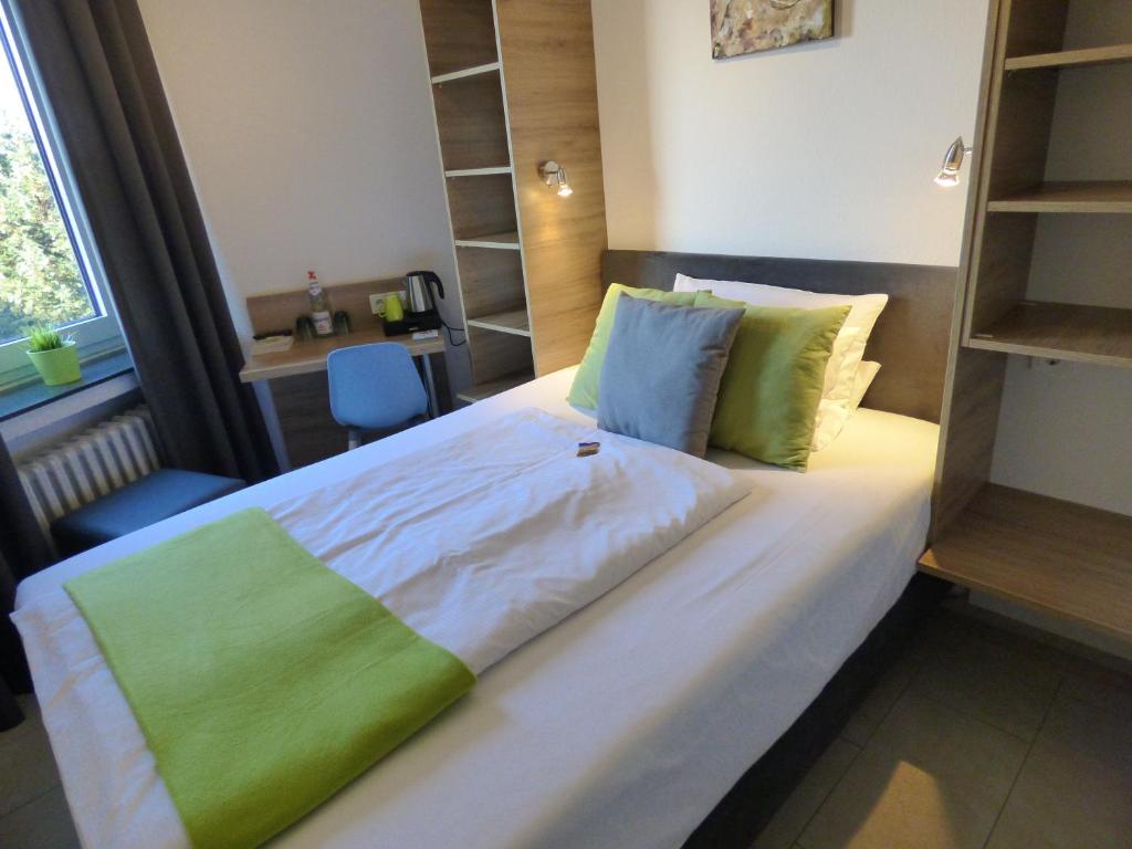 Hotel Art Inn Dinslaken Bahnhofsplatz 9, 46535 Dinslaken
