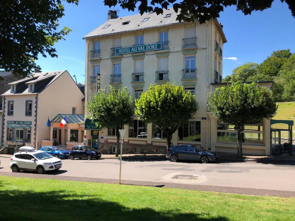 Hotel Au Val Doré 129 rue de Belgique, 63150 La Bourboule