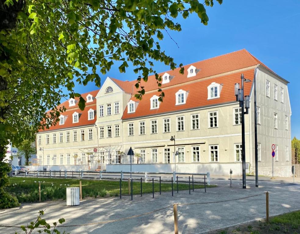 Hotel \ August-Bebel-Str. 2, 18209 Bad Doberan