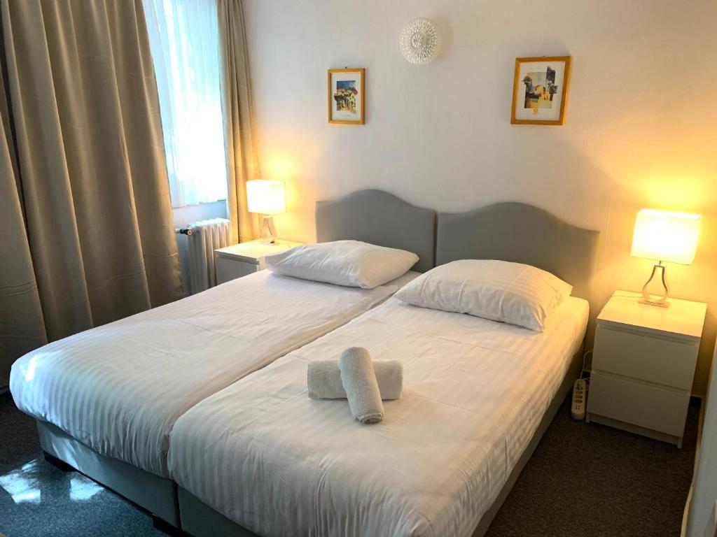 Hotel Berg Brandenburger Strasse 6, 50668 Cologne