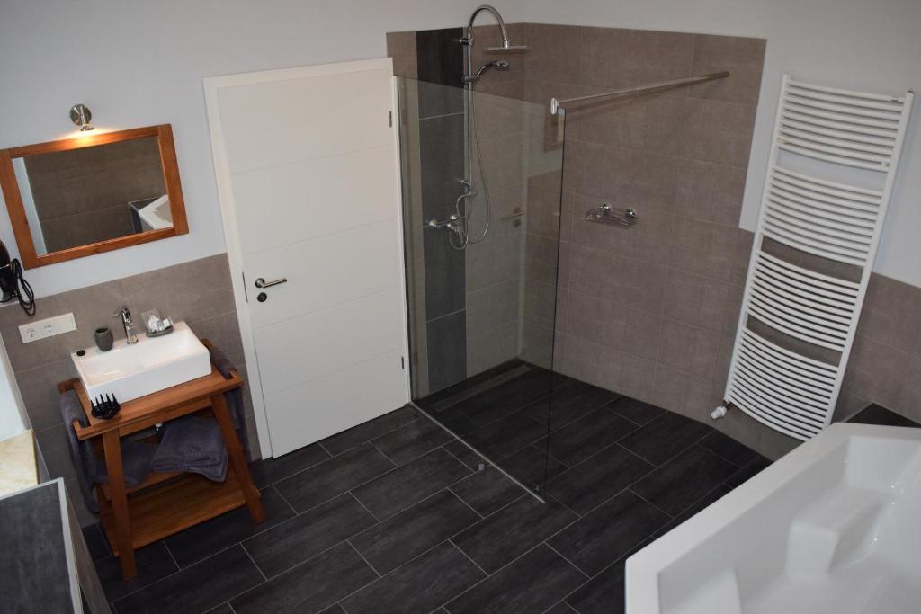 Hôtel Hotel - Bistro - 3-Eck Gertrudstr. 32 66589 Merchweiler