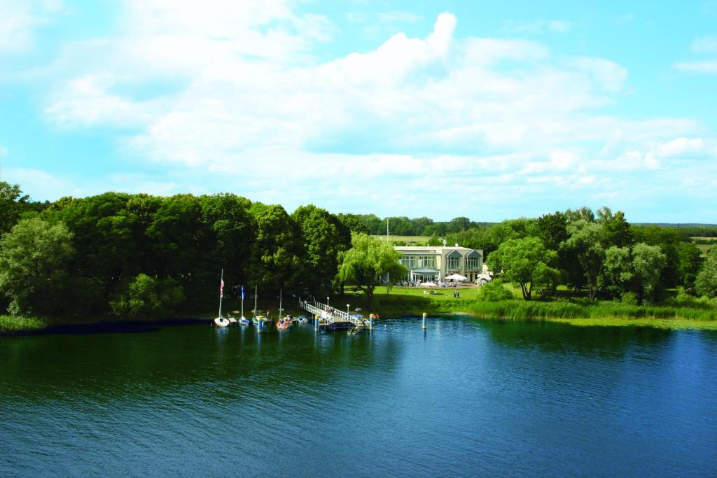 Hotel Bollmannsruh am Beetzsee Bollmannsruh Nr. 10, 14778 Päwesin