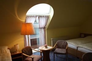 Hôtel Hotel Bürgerhof Straße der Einheit 27 09337 Hohenstein-Ernstthal Saxe