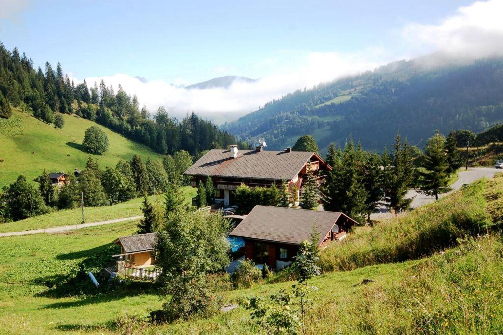 Hôtel Hôtel Chalet Alpage 1872 route du col de la Croix Fry Les Prises 74220 La Clusaz