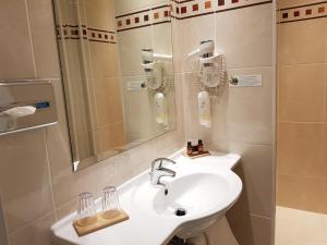 Hotel Champerret Elysees
