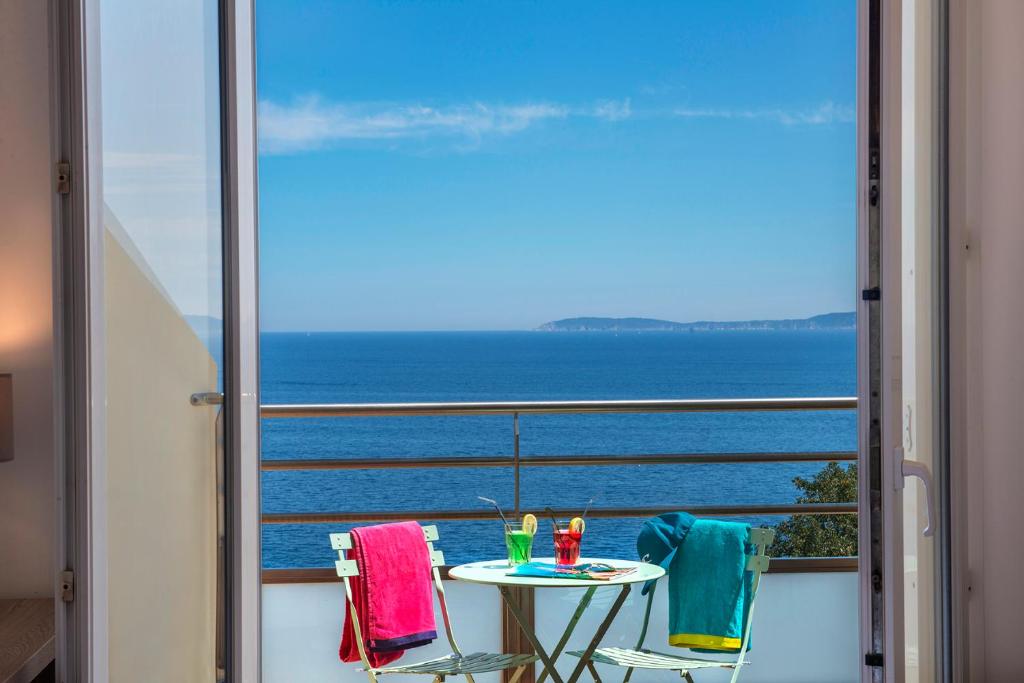 Hôtel-Club du Domaine d'Aiguebelle, USSIM Vacances 29 avenue des Plombagos, 83980 Le Lavandou