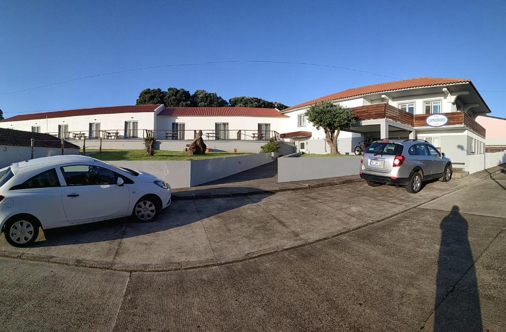 Hôtel Hotel Comodoro Caminho do Areeiro s/n Caminho do Areeiro s/n 9980-034 Corvo