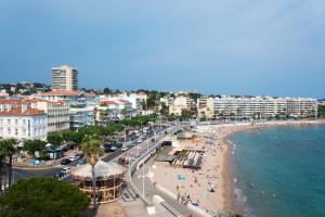 Hôtel Hotel Continental Promenade René Coty 83700 Saint-Raphaël Provence-Alpes-Côte d\'Azur