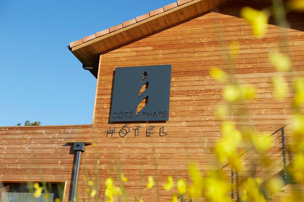 HOTEL COTE PHARE 407 Avenue de l'Océan, 40170 Contis-les-Bains