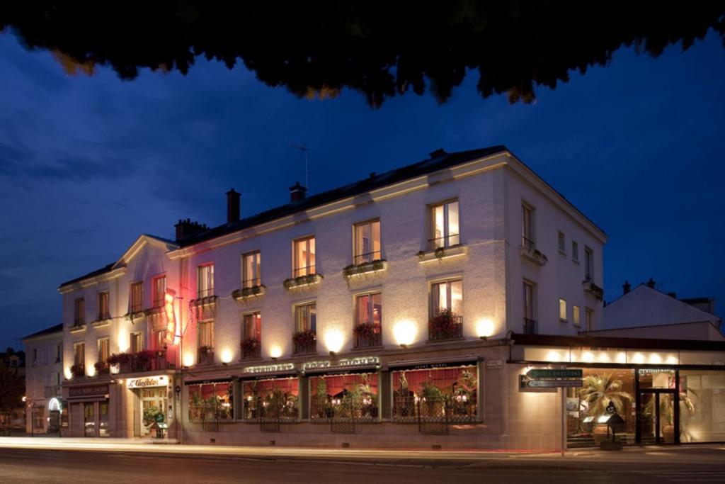 Hotel d'Angleterre 19 Place Monseigneur Tissier, 51000 Châlons-en-Champagne