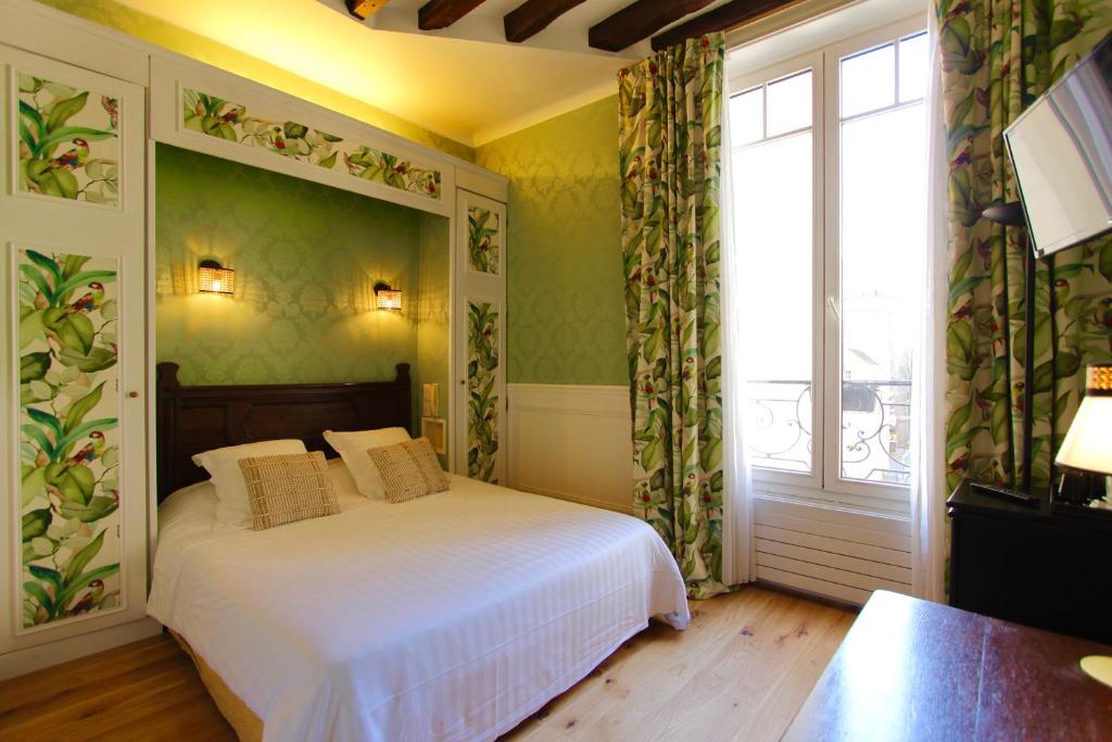 Hôtel Hotel de la Bretonnerie 22 Rue Sainte-Croix De La Bretonnerie 75004 Paris