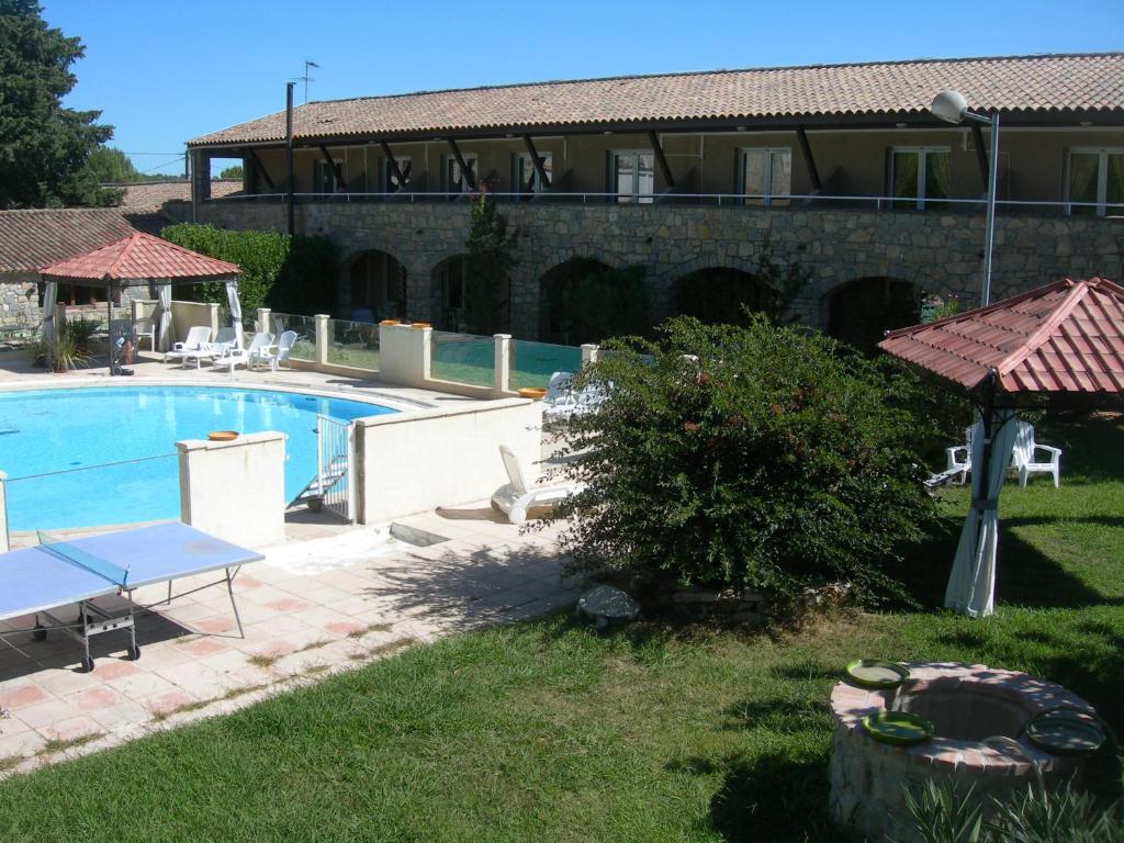 Hôtel de la Madeleine à Tornac 518, route de Nîmes, 30140 Anduze