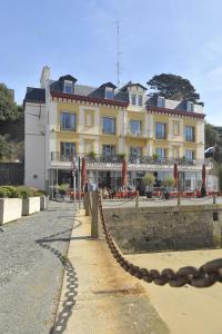 Hôtel Hôtel De La Vallée 6 Avenue George V 35800 Dinard Bretagne