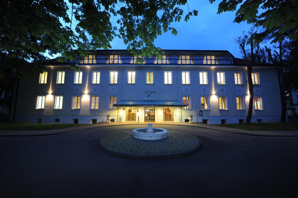 Hôtel Hotel Der Lindenhof Schöne Aussicht 5 99867 Gotha