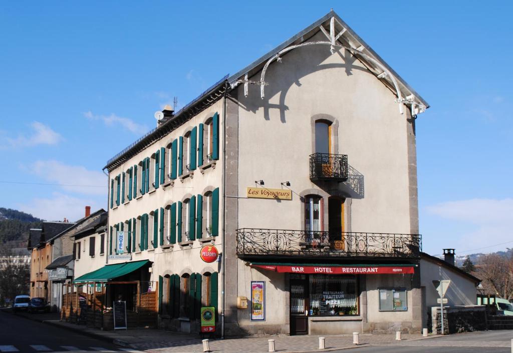 Hotel des voyageurs Chez Betty 2 rue du commerce, 15170 Neussargues-Moissac