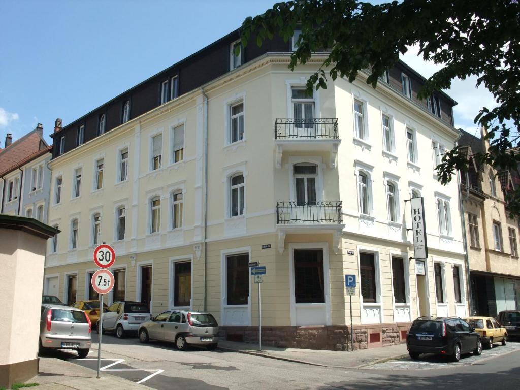 Hôtel Hotel Deutscher Kaiser Hauptstr. 35 76534 Baden-Baden