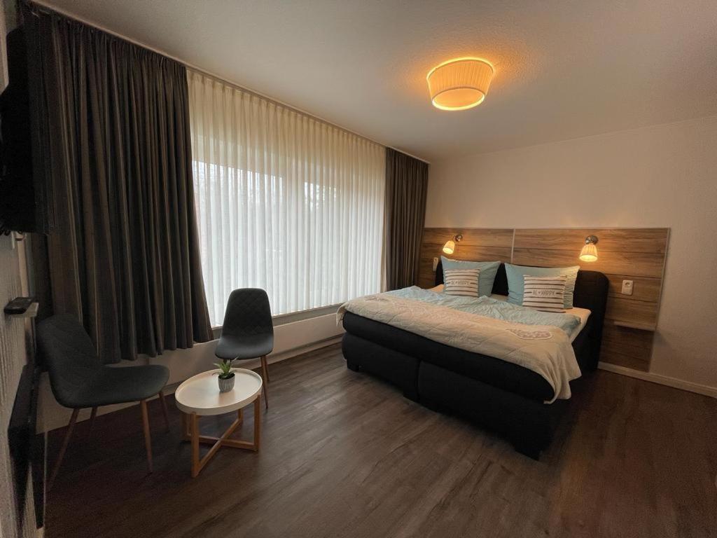 Hotel Deutsches Haus Altenbrucher Bahnhofstrasse 2, 27478 Cuxhaven