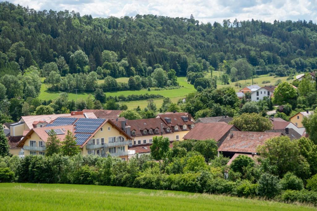 Hôtel Hotel Dirsch Wellness & Spa Resort Hauptstr. 13 85135 Emsing
