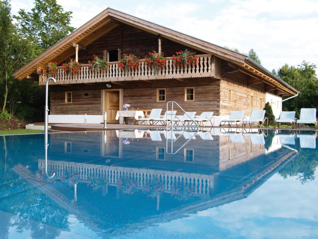 Hôtel Hotel Drei Quellen Thermalbadstraße 3-7 94086 Bad Griesbach im Rottal