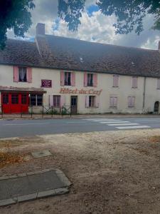 Hôtel Hôtel du Cerf 13 avenue du maréchal leclerc 18150 La Guerche-sur-lʼAubois Région Centre