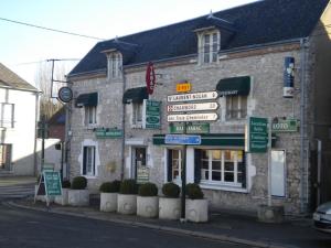 Hôtel HOTEL DU CYGNE DE LA CROIX BLANCHE 26 Route d'Orléans 45740 Lailly-en-Val Région Centre