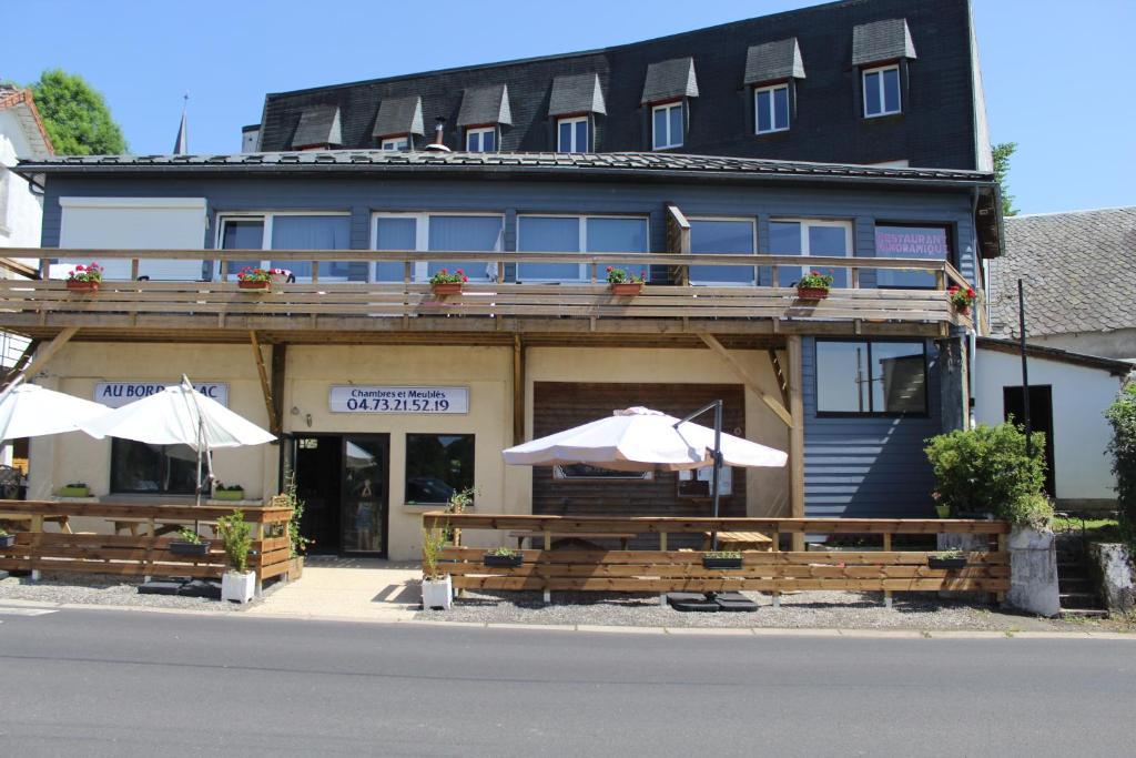 Hotel du Lac - Au Bord du Lac Route de Bagnols, 63680 La Tour-dʼAuvergne