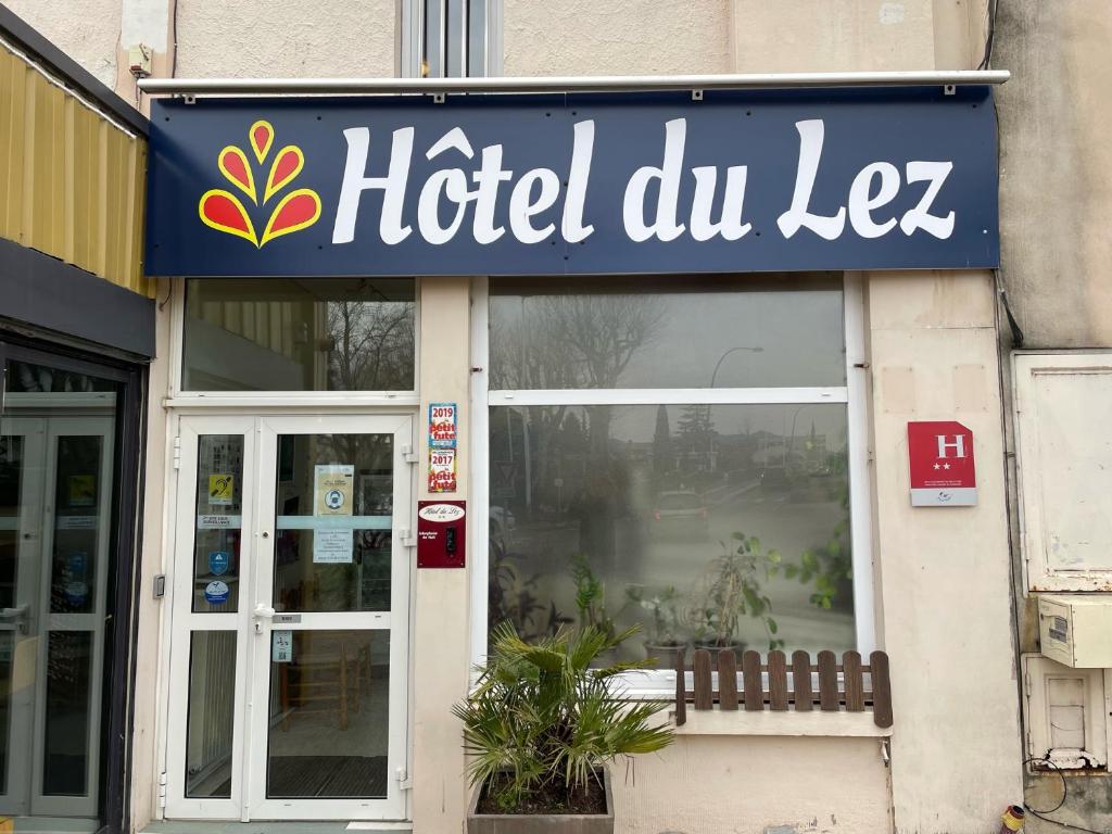 Hotel Du Lez 16, cours de La République, 84500 Bollène