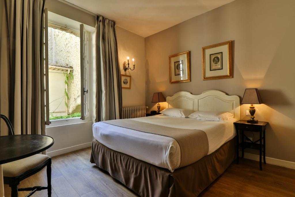 Hôtel Hotel Du Midi 5 Rue Des Allies 84820 Visan