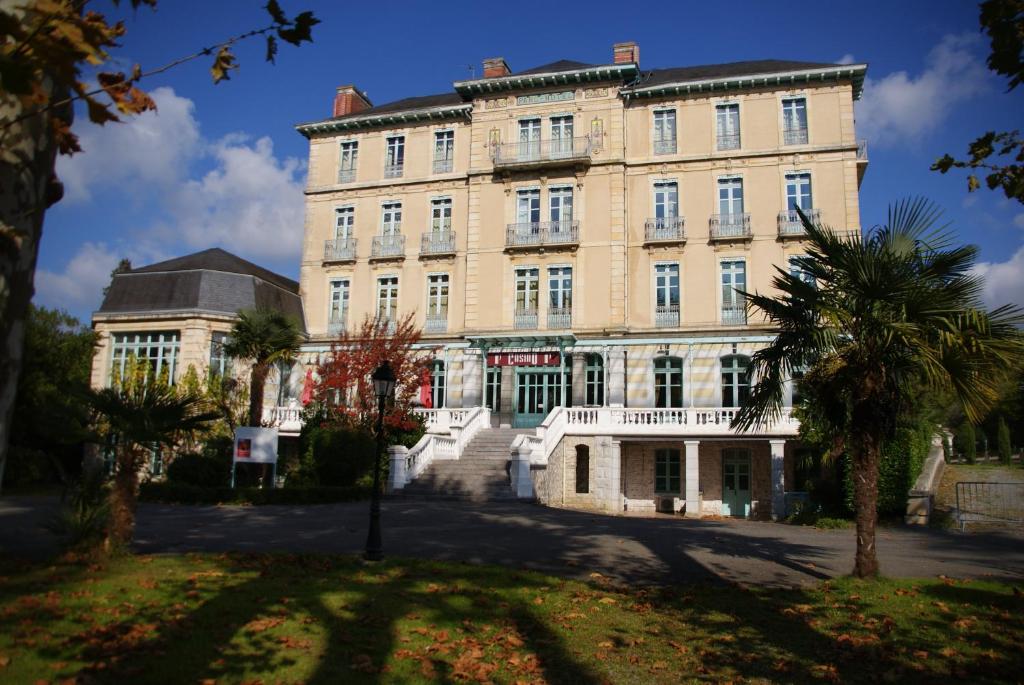 Hôtel Hôtel du Parc Boulevard St-Guily 64270 Salies-de-Béarn