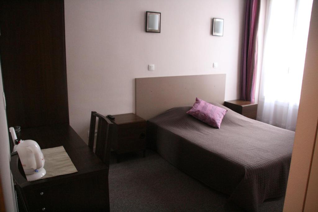 Hôtel du Roussillon 23 rue Paulin Mery, 75013 Paris
