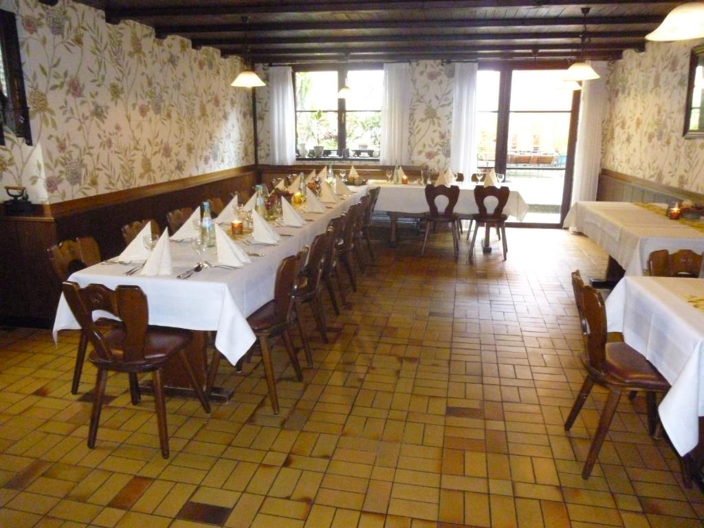 Hotel Ehinger Rose Hauptstraße 10 Hotel Ehinger Rose, 89584 Ehingen