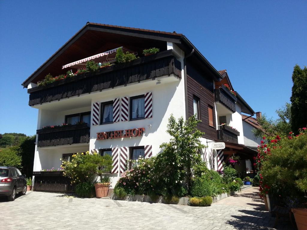 Hotel Engelhof Heinrich-Vogl-Strasse 9, 82327 Tutzing