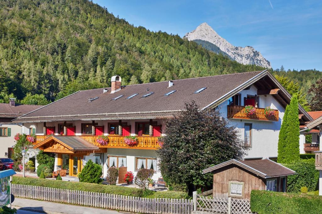 Hotel Franziska Innsbrucker Str. 24, 82481 Mittenwald