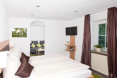 Hotel Garni BURG WALDENSTEIN