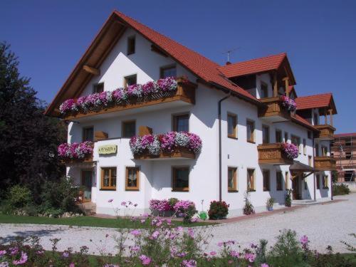 Hotel garni Hopfengold Preysingstr. 53, 85283 Wolnzach