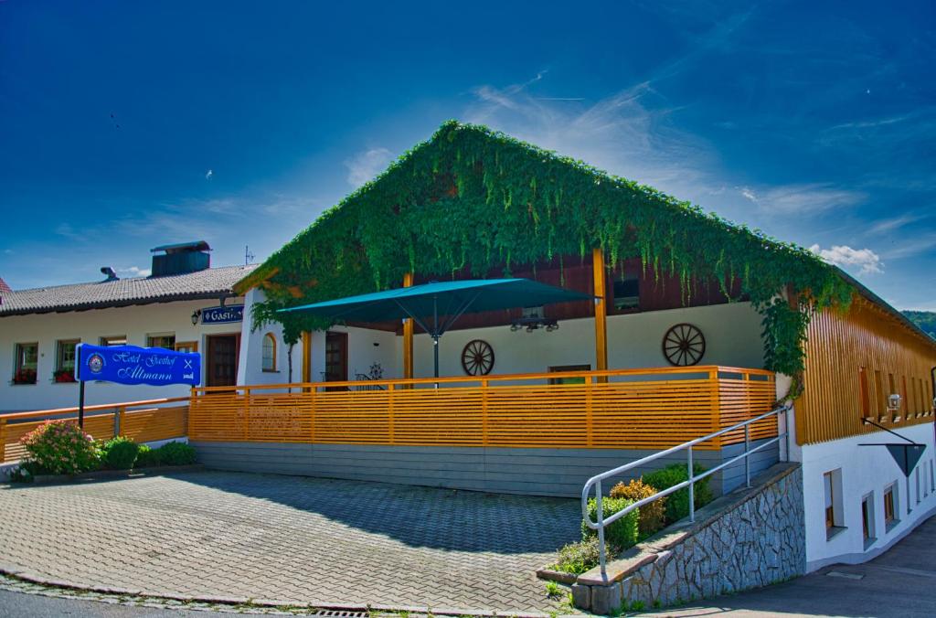 Hotel Gasthof Altmann Hinterbuchbergstr. 1, 93458 Warzenried